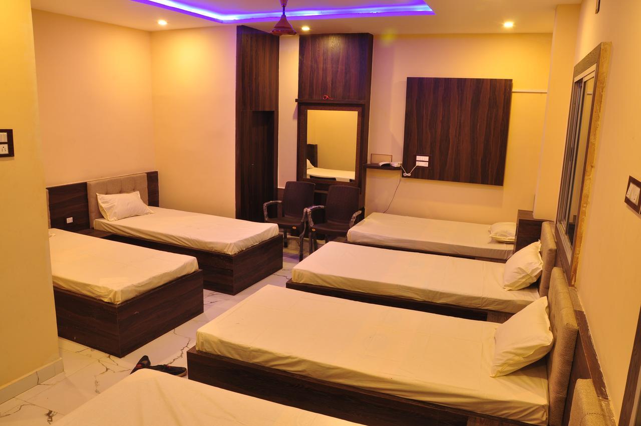 Hotel Golden Inn Balangir エクステリア 写真