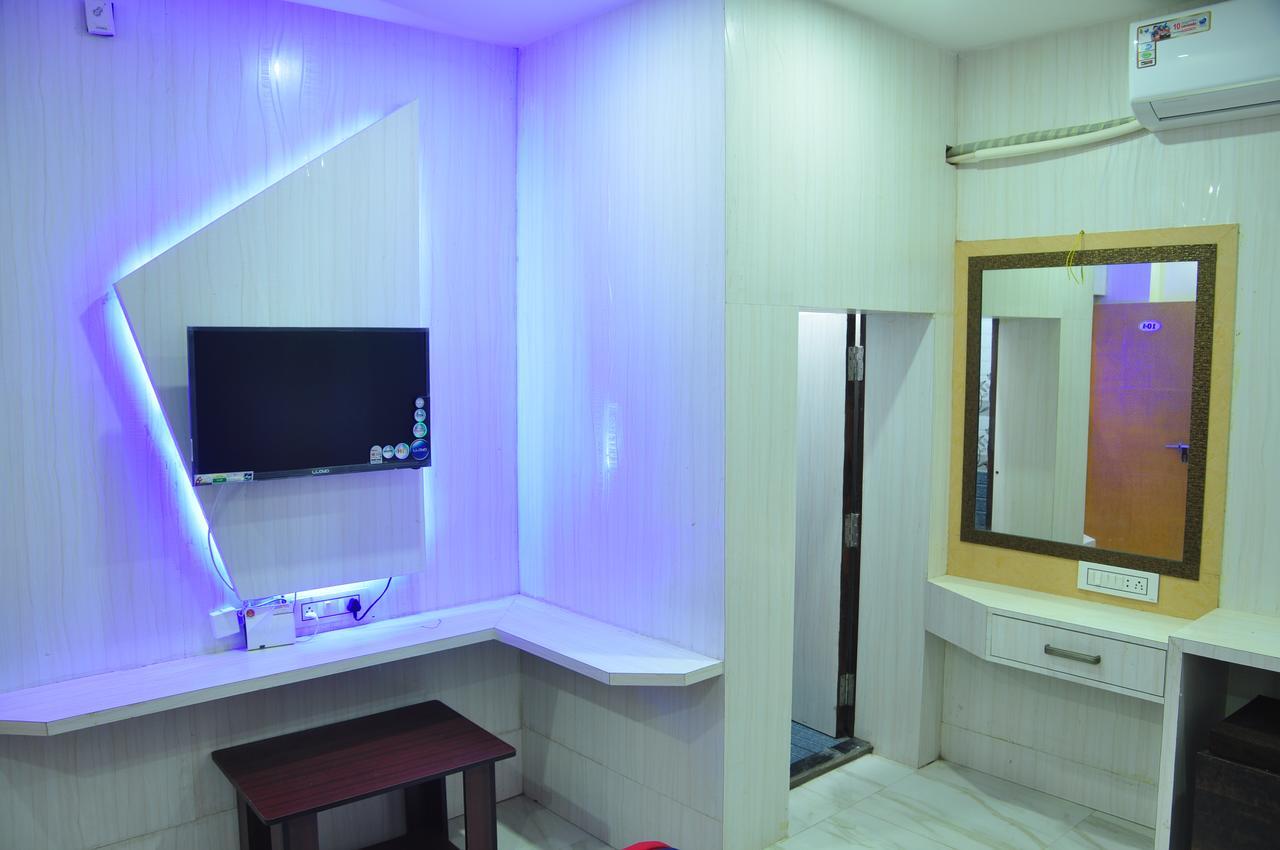 Hotel Golden Inn Balangir エクステリア 写真